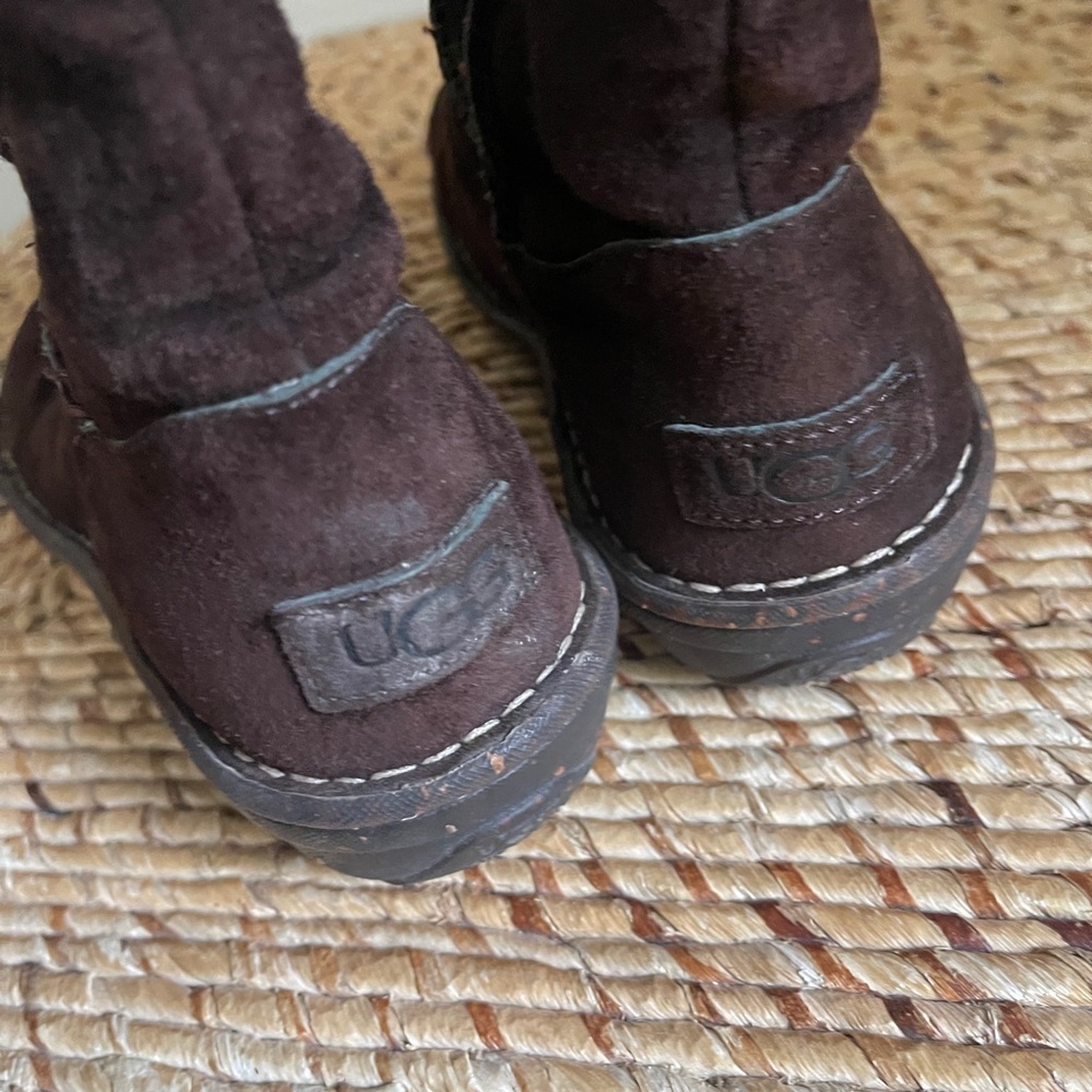 UGG AUSTRALIA 219495 dark brown suede sheepskin mid calf winter boots size 7 - Picture 4 of 14
